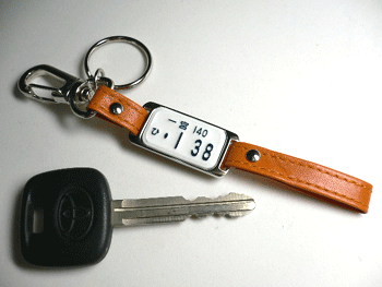 �I���W�i���i���o�[�v���[�g�L�[�z���_�[�T�C�h�Z���^�[